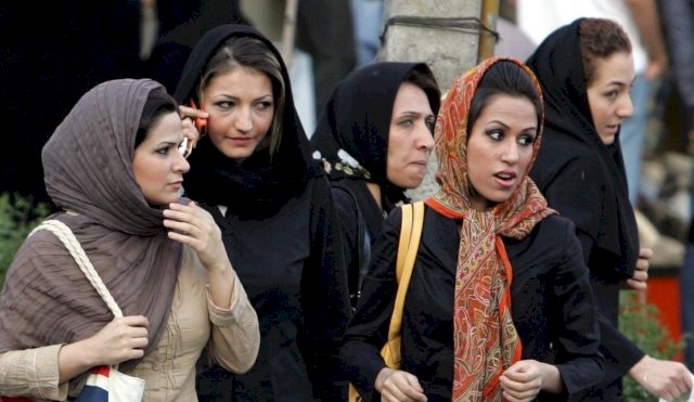 Irán aprobó una ley que endurece las penas contra las mujeres