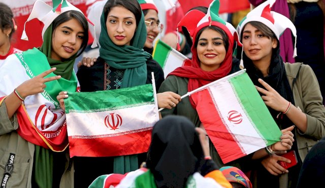 Piden a Irán retirar el proyecto de ley que endurece las penas contra las mujeres