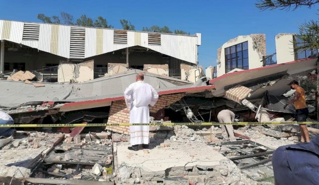Siete muertos tras el derrumbe del techo de una iglesia durante una misa en México