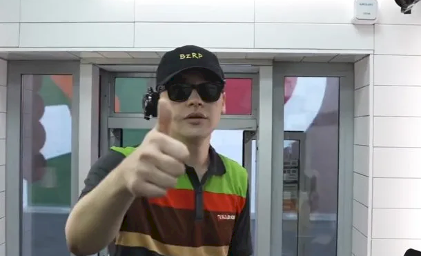 BIZARRAP52