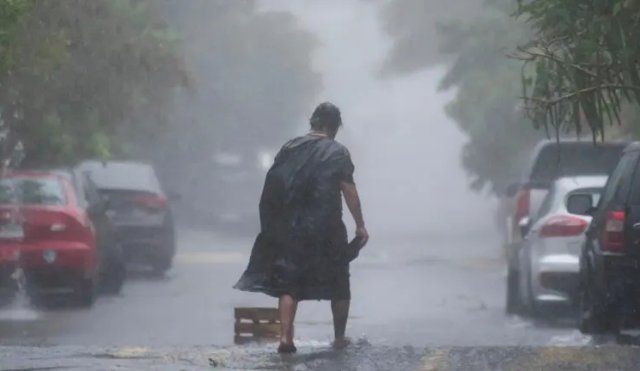 México: la impresionante tormenta tropical ‘Chris’ toca tierra